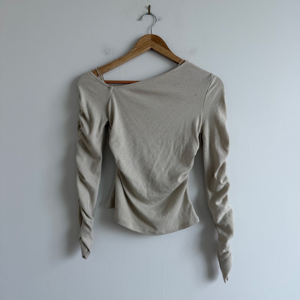 ASTR Asymmetrical One Shoulder Long Sleeve Top Size Small